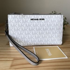 Michael Kors Wallet🎈🎈